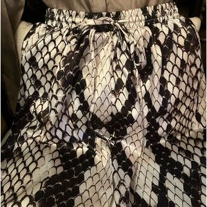 Pretty Little Thing Snakeskin Print Drawstring Pants Sz 6